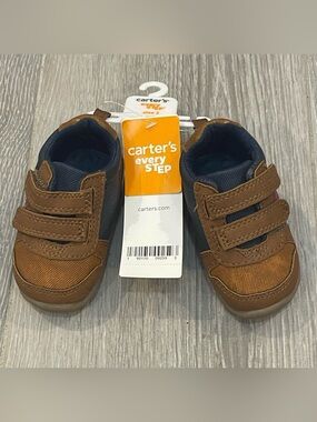NWT Carter's Walking Brown "Every Step" Sneakers
Size 2